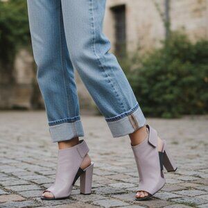 VINCE Anetta Chelsea Booties Heels 40 9 Slingback Sandals RARE Woodsmoke Grey